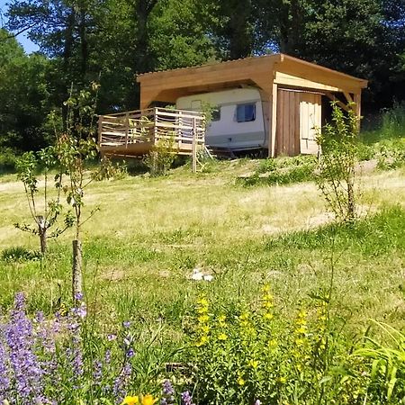 Carazen , Caravane Chauffee Saint-Silvain-Bellegarde Экстерьер фото
