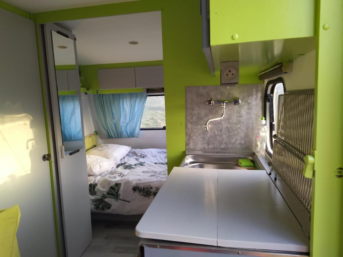 Carazen , Caravane Chauffee Saint-Silvain-Bellegarde Экстерьер фото